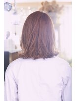 キミ(kimi)&nbsp;【ｋｉｍｉ】外ハネ×鎖骨下ワンレンボブ