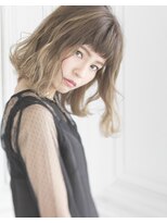 外国人風ボブグラデーションカラー