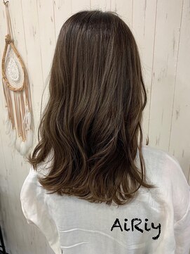 アイリー(AiRiy) 【AMI】ナチュラルさんにおススメ！プラチナアッシュ！