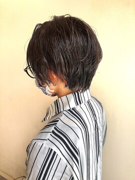 デイリリーバイアメリア 川西店(daylily by Ameria) ショート×イヤリングカラー→白井　涼貴