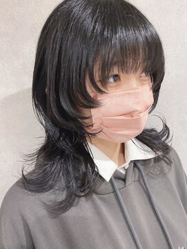 リアイス(Re:ICE) 小顔似合わせくびれミディアムウルフ