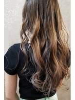 バロンビューティー(BARON Beauty)&nbsp;ニュアンスカラー/ブリーチグレーベージュ/レイヤーロング韓国