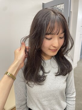 バド(bado) グレージュ×顔まわりレイヤー