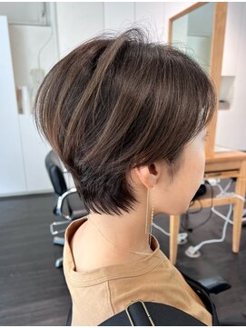 エムプラス 二子玉川(Mplus) 【30代40代】耳掛けショートも早めの白髪ぼかしC Mplusミズイデ