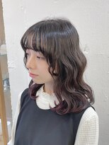 リッカ(RICCA)&nbsp;ラベンダーピンクインナーカラー顔まわりレイヤーミディアム