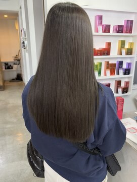 ルームスヘアー(Rooms Hair) 透明感たっぷりの暗めグレージュ