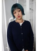エメラルドグリーンブルーハイトーンケアブリーチボブ