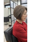 60代　ショートカット　白髪ぼかし