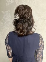 kotona【コトナ】&nbsp;ハーフアップヘアアレンジハーフアップヘアセット結婚式ゲスト