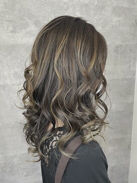 アンダーバーホワイト 金沢店(_WHITE) 大人グレージュ