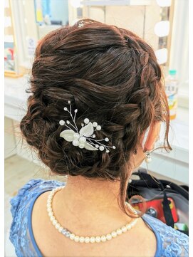 ヘアメイクアンドフォトスタジオ ベストシーン 有楽町 東京交通会館 アップスタイル