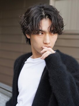 フィフス 天神大名(fifth) センターパートツイストスパイラルパーマメンズマッシュパーマ