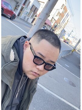 サップ 茨木店(Sup) オシャレ坊主/バズスタイル／フェードカット/ボウズ/大阪/茨木