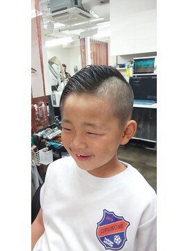 ティーズ バーバー T's BARBER 震災刈り