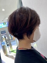 ヘアメイクヒール 【艶感暖色カラー＋くびれスッキリショート】20代・30代・40代・