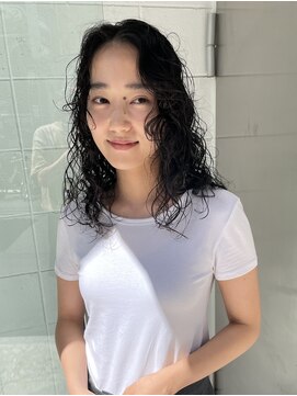 ヘン(hen) 【南船場hen】ミディアムパーマ ウルフパーマ