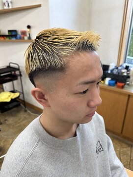 エクリュ(eKuryu) クロップカットローバックフェードカット