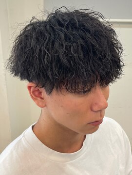 バース バイ ハピネス(BIRTH by happiness) 奈良縦落ちツイストスパイラルパーマ刈り上げマッシュメンズ