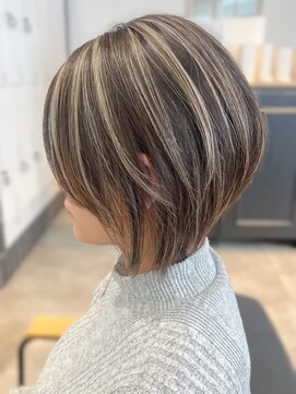 リアンバイアリュール(Lian by Allure) Lian by Allure 本厚木 小田桐 潤 ウルフショートヘア