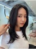 ロング前髪なし黒髪レイヤーカット