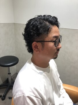 リトルクイニー(LittleQueenie) 癖毛を活かしたサーフカールスタイル