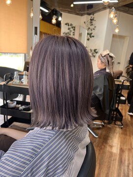 ノア(noa.) #見る場所で色が変わるラベンダーグレージュ