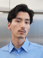 レタッチバイフィフス(RETOUCH by fifth)&nbsp;男らしさ溢れるツイストスパイラルパーマのセンターパート