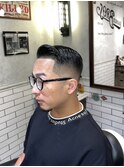 【BarBerBROS】バーバーヘア　七三フェード　サイドパートメガネ
