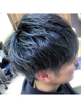 コトナ 越谷店 爽やかフェザーパーマカット、ダークトーンカラー、越谷、20代