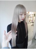 ホワイトグレー　ハイトーンロング　ぱっつん