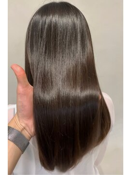 ティア(Tia.) 地毛風ストレート/韓国風/髪質改善トリートメント/縮毛矯正