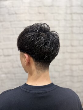 グレイスフル バーバープラチナム 六本木店(Graceful Barber platinum) 膨らみ解消ツーブロショート!