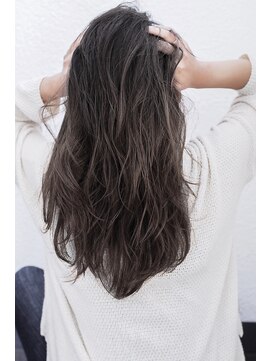 グレース(GRACE) 外国人風ハイライト・グラデーション(担当　宮本）