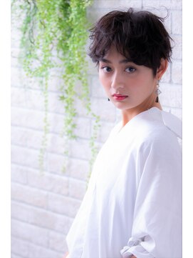 ソア 武蔵小杉(SOAR) 夏はインナーカラーとスパイラルパーマのセンシュアルショート