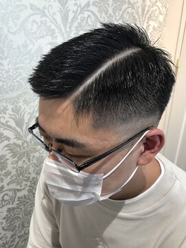 イーチ ディー ヘアーアンドトータルビューティー(each dee hair&total beauty) フェードスタイル