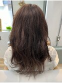 グレージュ/波巻き/ゆるふわ巻き/春パーマ/ゆる巻きロング