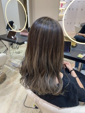 アーチバイケンジ(arch by kenje) ナチュラルハイライト×アッシュグレージュ