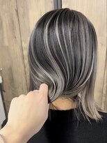 ヴィフ 大船(VIF)&nbsp;バレイヤージュ/ダブルカラー/グレージュ/ボブ/カット/大船駅