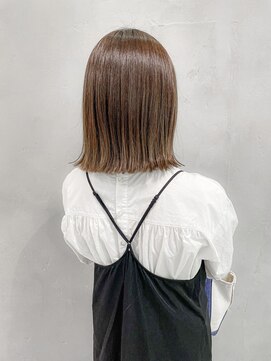 ハルキ ミナト ジャパン オオサカ(HARUKI MINATO japan OSAKA) 切りっぱなしボブ　20代30代40代ヘア 小顔 大阪ボブ 梅田