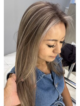 ヴァイス 新宿店(VAICE) フェイスレイヤー/ハイライト[新宿/白髪ぼかし/レイヤーカット