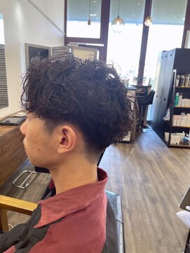 ソーホー ニューヨーク シズオカ(SOHO newyork SHIZUOKA) 波巻きツーブロック束感モテる黒髪