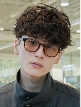 レタッチ バイ フィフス 天神大名(RETOUCH by fifth) 天神シャドウパーマッシュウルフツイストスパイラルパーマ緩め