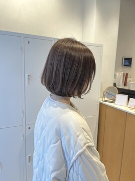 フィーカ(fika) ふんわりボブ×透明感ベージュカラー☆