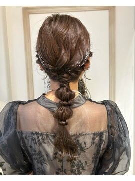 メルク ユニ(merc.uni) 上品にまとまる編みおろしアレンジ◎01.31