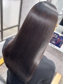 エミリー(Emily) 縮毛矯正の艶