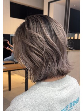 サロウィン 下北沢(SALOWIN) コントラスト弱めなグレイパールのシャドールーツ