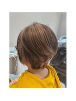 ラナ 津島(Lana) 白髪ぼかしとハイライトのMIX