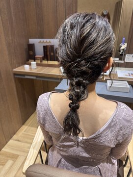 イロハ(iroh) ヘアセットのお問い合わせはお電話でお願い致します