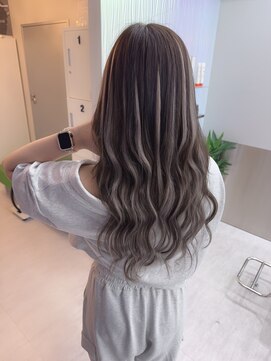 ラニシス ヘアー(Lanisis Hair) ハイライトロング