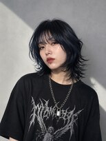 ラトリエ ブロカント 立川北口店(L'atelier BROCANTE) ミディアム ネイビーブルー レイヤー デザインカット